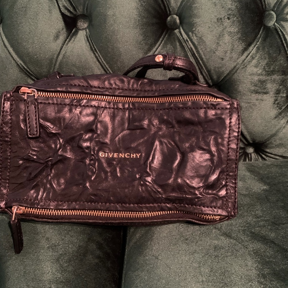 GIVENCHY

Black Crinkled Mini Pandora Bag